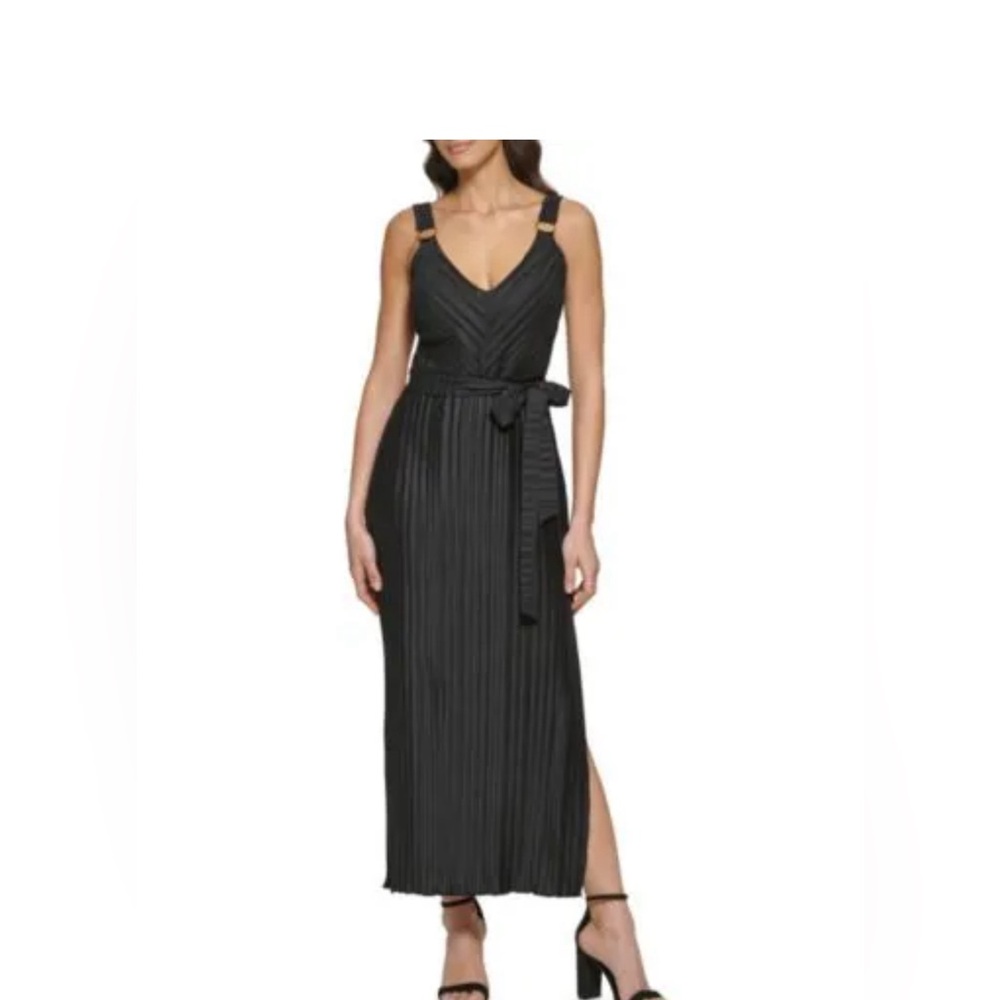 Guess Pleated V-Neck Sleeveless O-Ring Strap